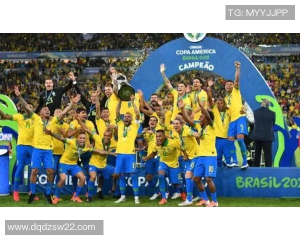 多位足球明星私生活混乱曝光 揭秘他们背后的纷争与争议